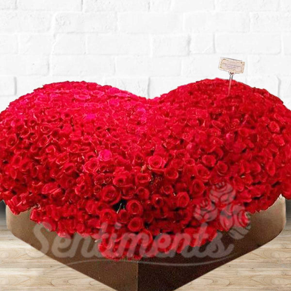 Luxurious Red Roses Big Heart Arrangement - PRE-ORDER 3days before Delivery