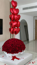 Valentines Day 200 roses with heart shape balloons