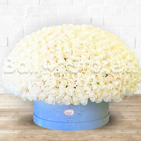 Full Romance White Roses Flowers Arrangement