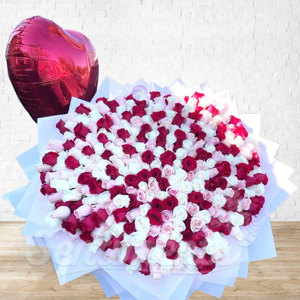 300Pcs Big Love & Romance Roses Hand Bouquet
