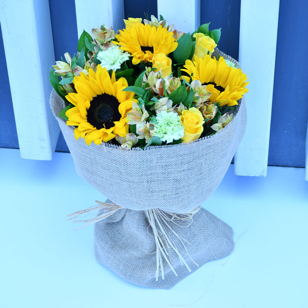 Sunny Sunshine SunFlower Fresh Flower Hand Bouquet